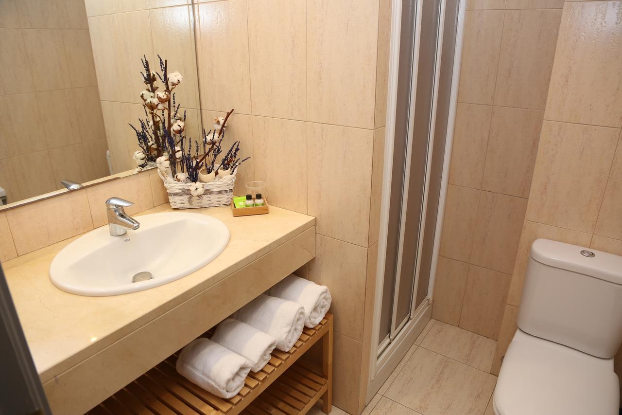 Hostal Torras Sant Hilari Sacalm Kültér fotó